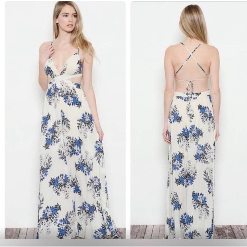ILLa ILLa White Floral Print Summer Spagetti Cross Straps Maxi Dress Small EUC